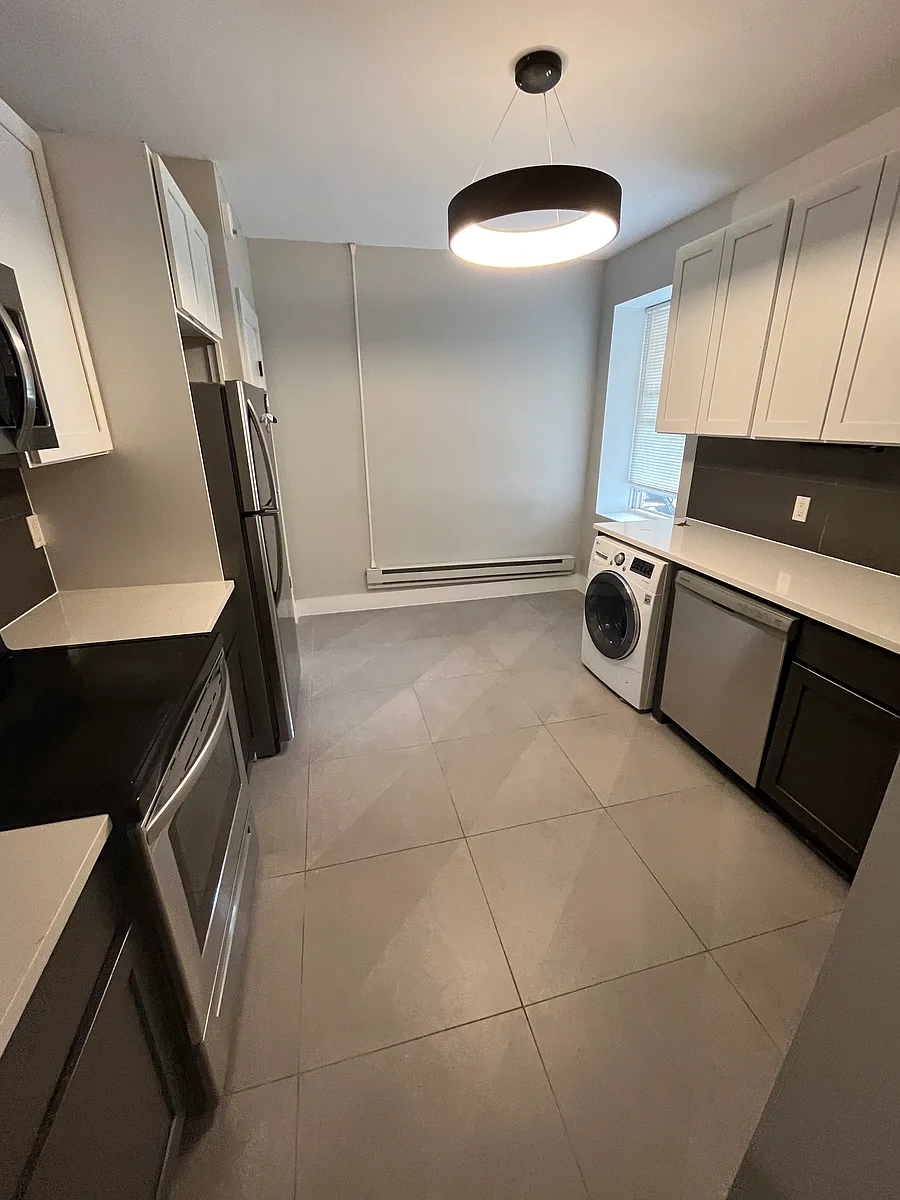 Building Photo - 68 Norton St #1L