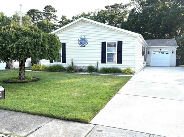 290 Pebble Beach Dr, Mays Landing, NJ 08330