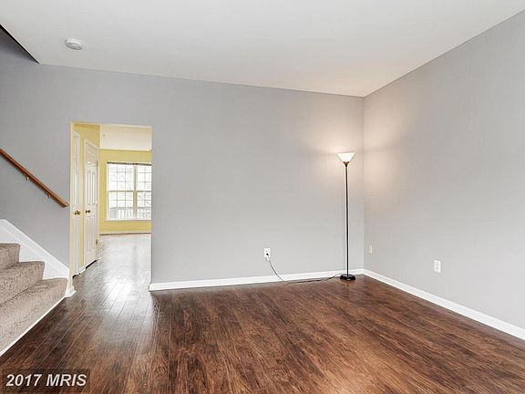 3rd image of 74 Harbour Heights Dr