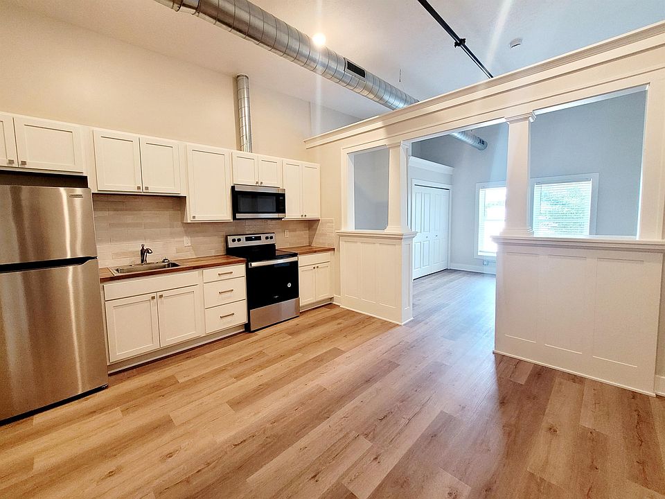 1st image of 450 Leonard St NW #B
