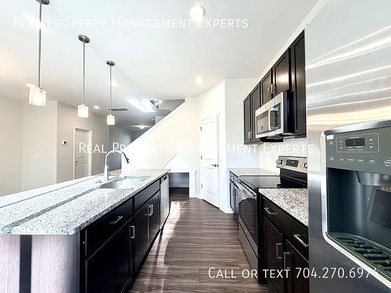 9300 Widden Way — Photo 3