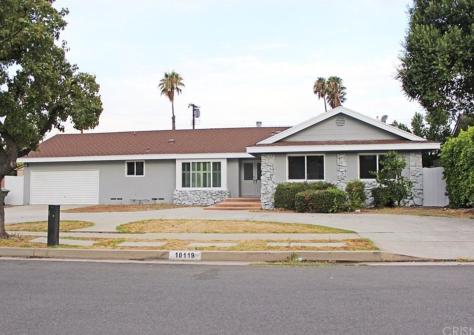 1st image of 10119 Lasaine Ave