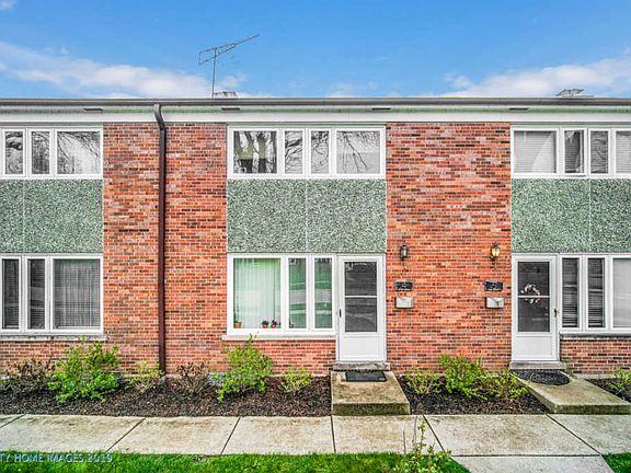 2nd image of 369 Temple Ave APT 4