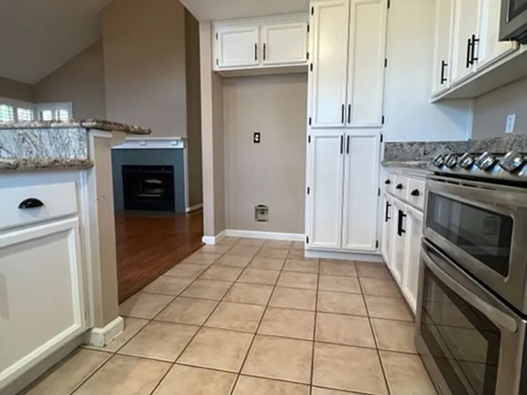 20 Flagstone Ct — Photo 11