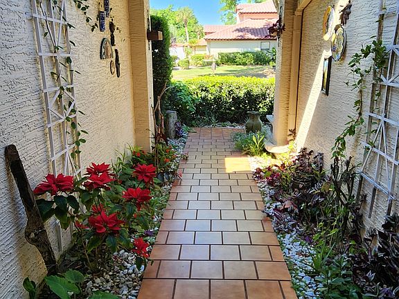 5th image of 8213 Andalucia Ct