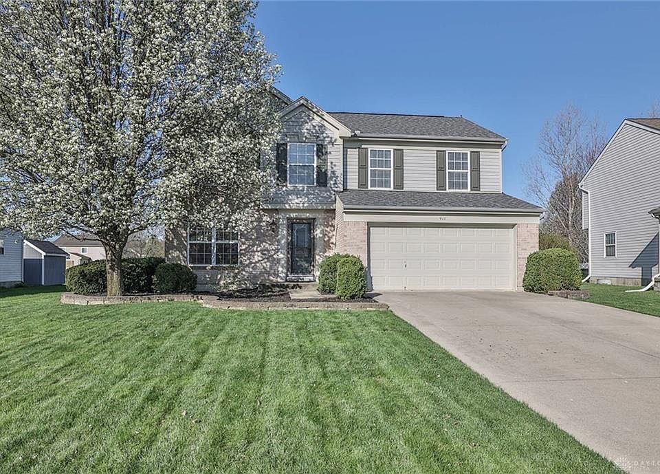 1st image of 911 Pond Ct