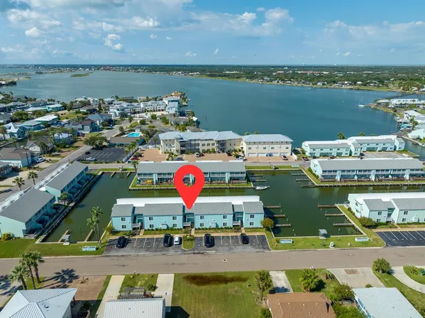 709 Lauderdale Dr, Rockport, TX 78382