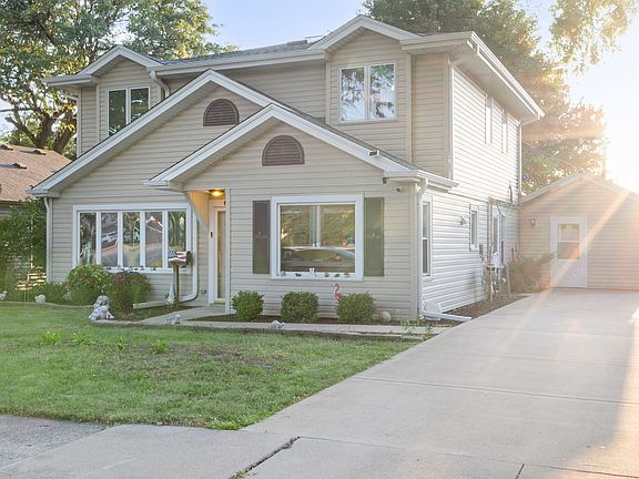 3rd image of 9246 S 49th Ct