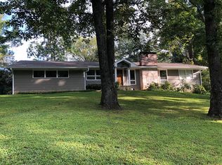 609 Carolina Ave, Signal Mountain, TN 37377