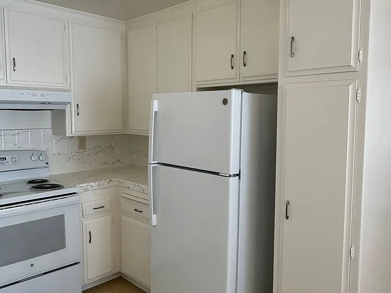 4168 Illinois St #8 — Photo 8