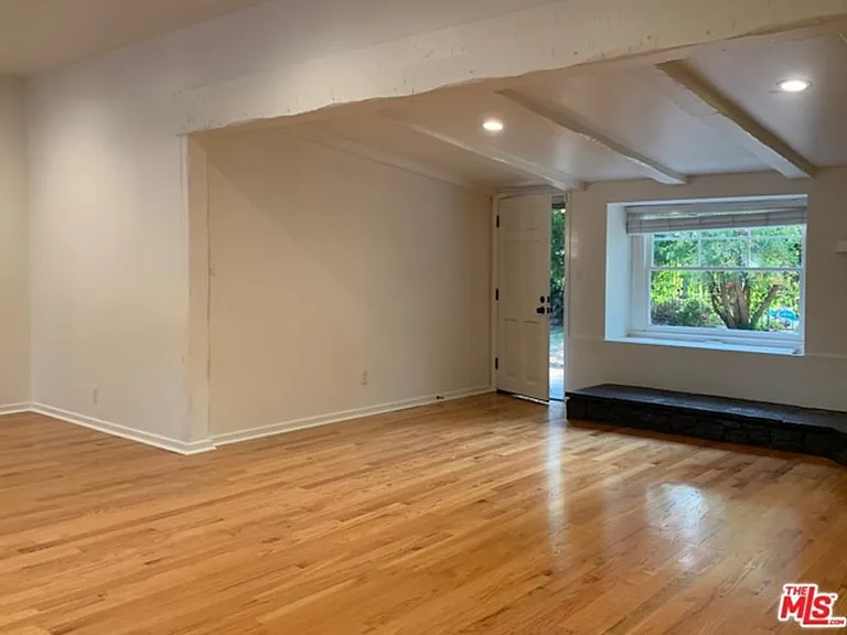 6905 Costello Ave — Photo 3