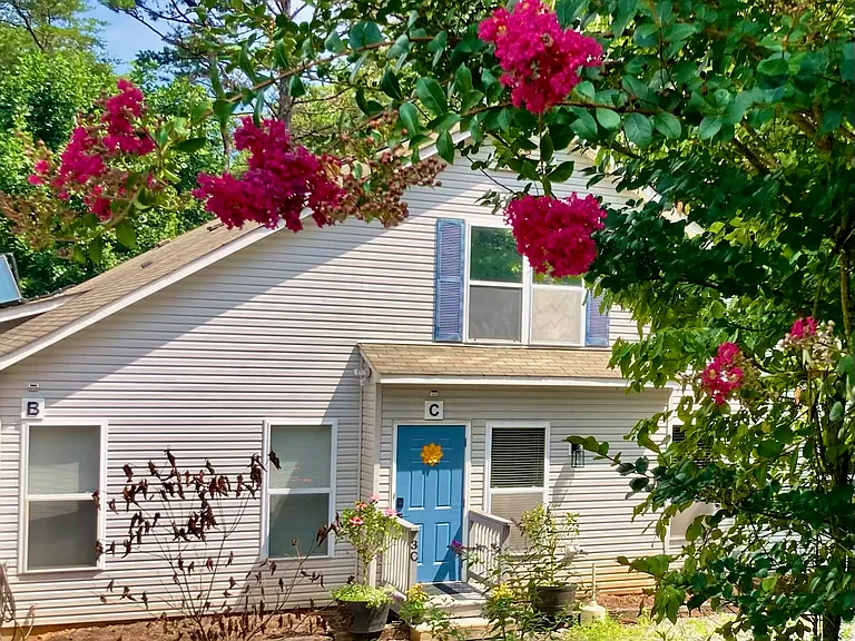 3 Higgins Rd #C — Photo 14