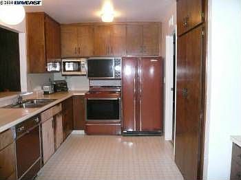 4th image of 31505 Medinah St