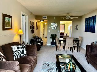 7451 NW 16th St #502, Plantation, FL 33313