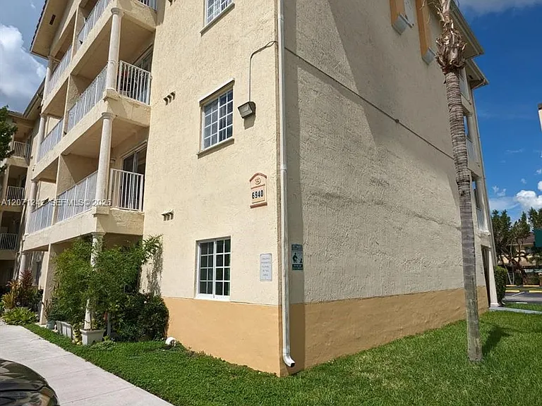 6940 NW 179th St #4047 — Photo 23