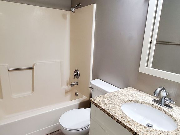 5th image of 941 Washington St APT 16