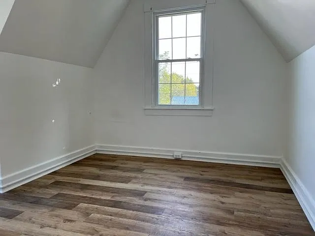 101 Eastern Ave — Photo 9