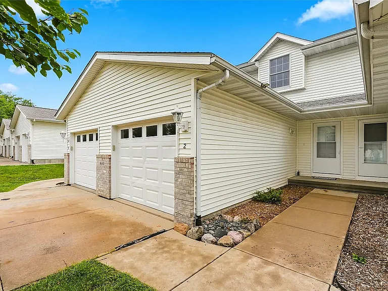 660 Magnolia Ln #2 — Photo 7
