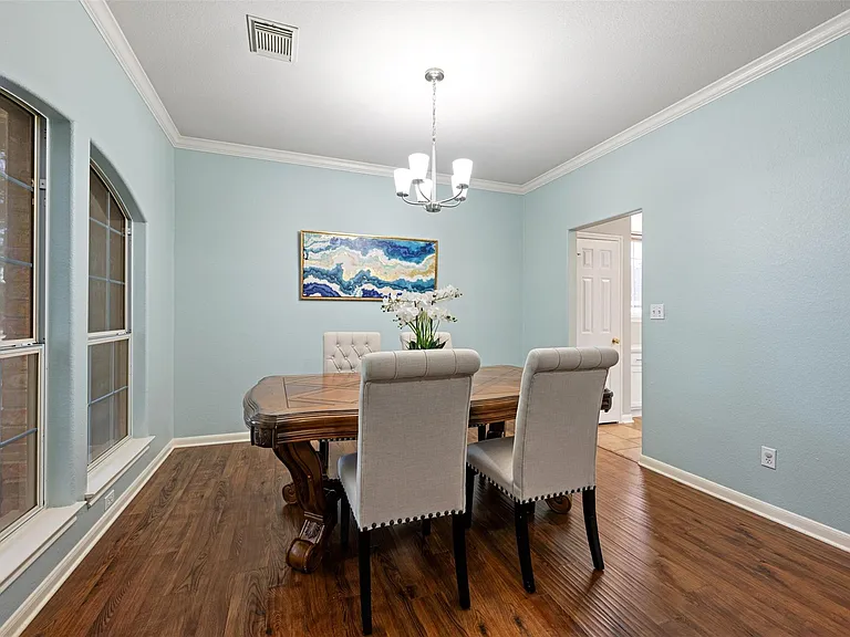 4435 Hunters Lodge Dr — Photo 6