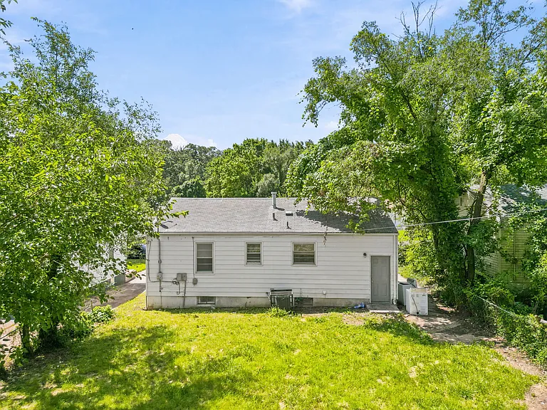 8515 Jenny Dr — Photo 44