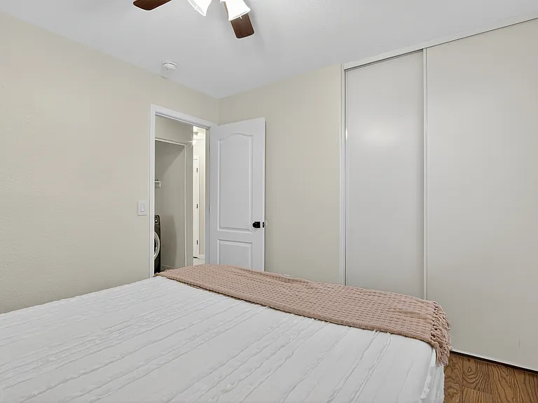 1682 E Kielly Ln — Photo 35