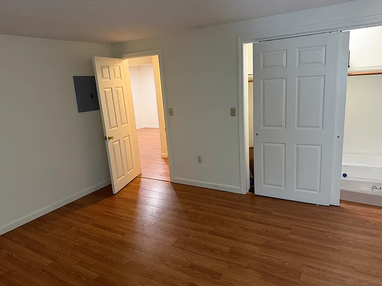 828 State St #1 — Photo 12