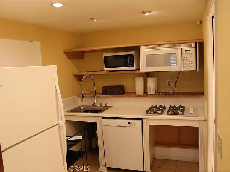 31058 Flying Cloud Dr — Photo 7