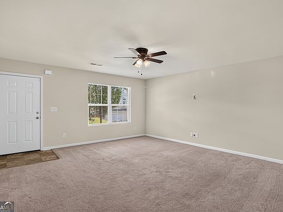 4th image of 512 Brady Dr