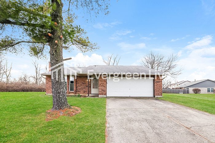 1st image of 8811 Foxgate Ct