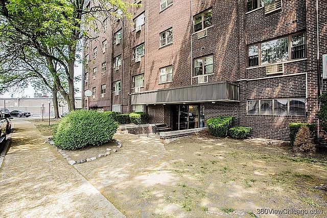 1st image of 4600 N Cumberland Ave Unit 109