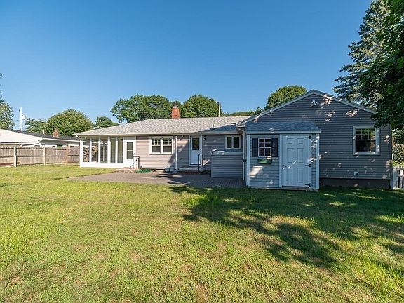 2nd image of 32 Knowlton St