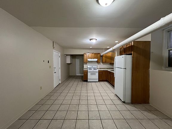2nd image of 161 Avenue C #B1l