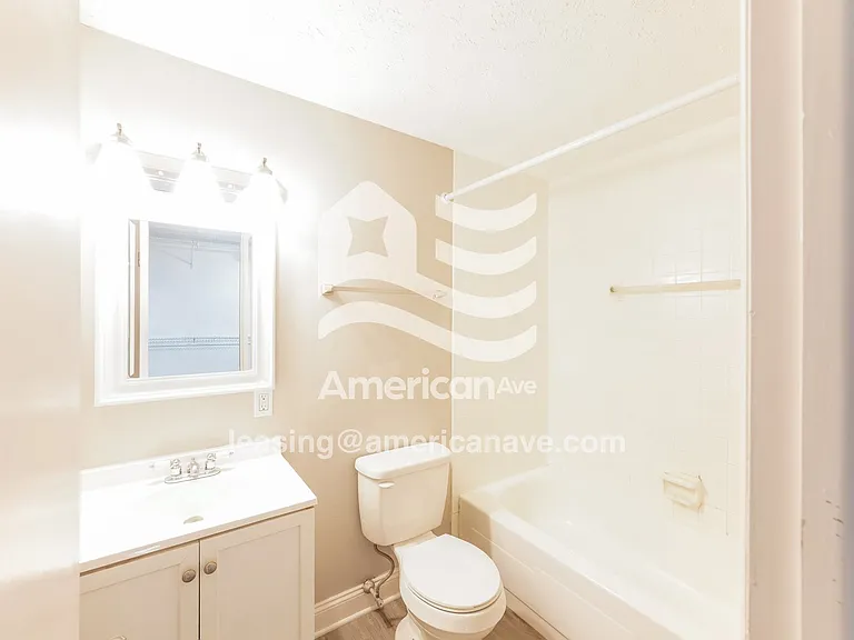 996402_013_wm_-_bathroom_13252628.jpg