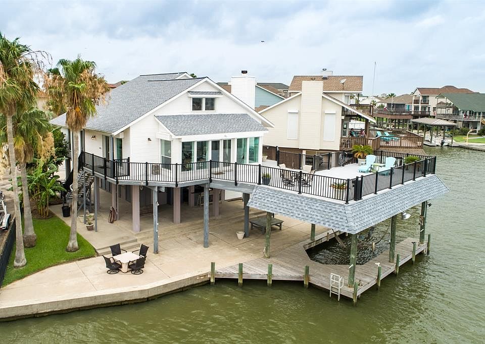 Imagine the possibilities for entertaining dock side and on the second level deck