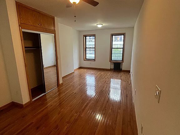 3rd image of 486 E 74th St APT 2D