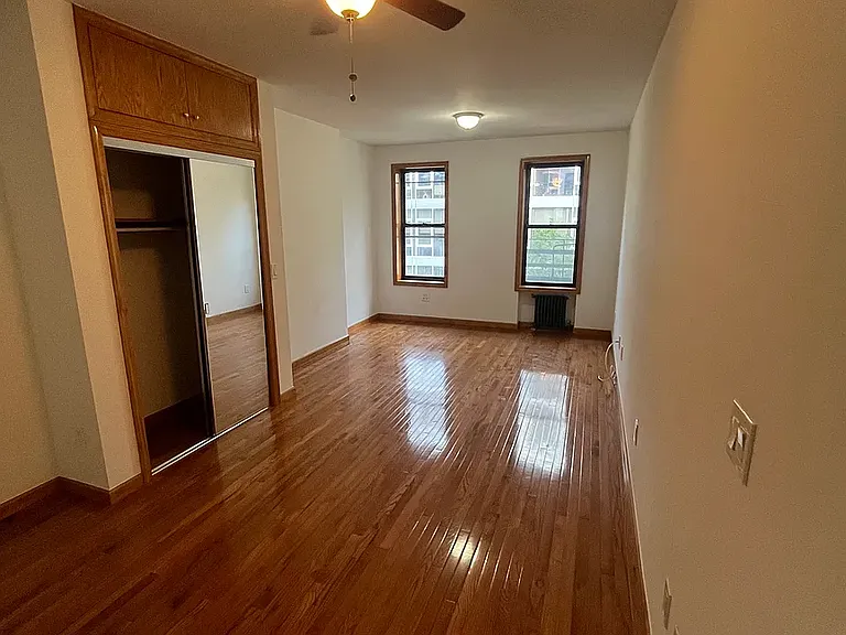 486 E 74th St #2D — Photo 3