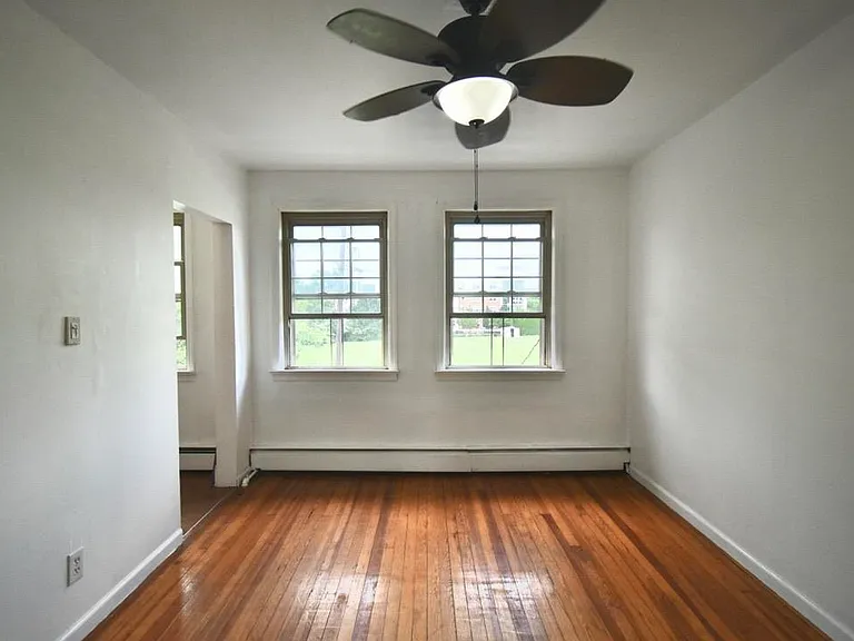 196 W 52nd St #2 — Photo 8