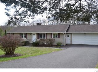 11 Fieldstone Ln, New Milford, CT 06776