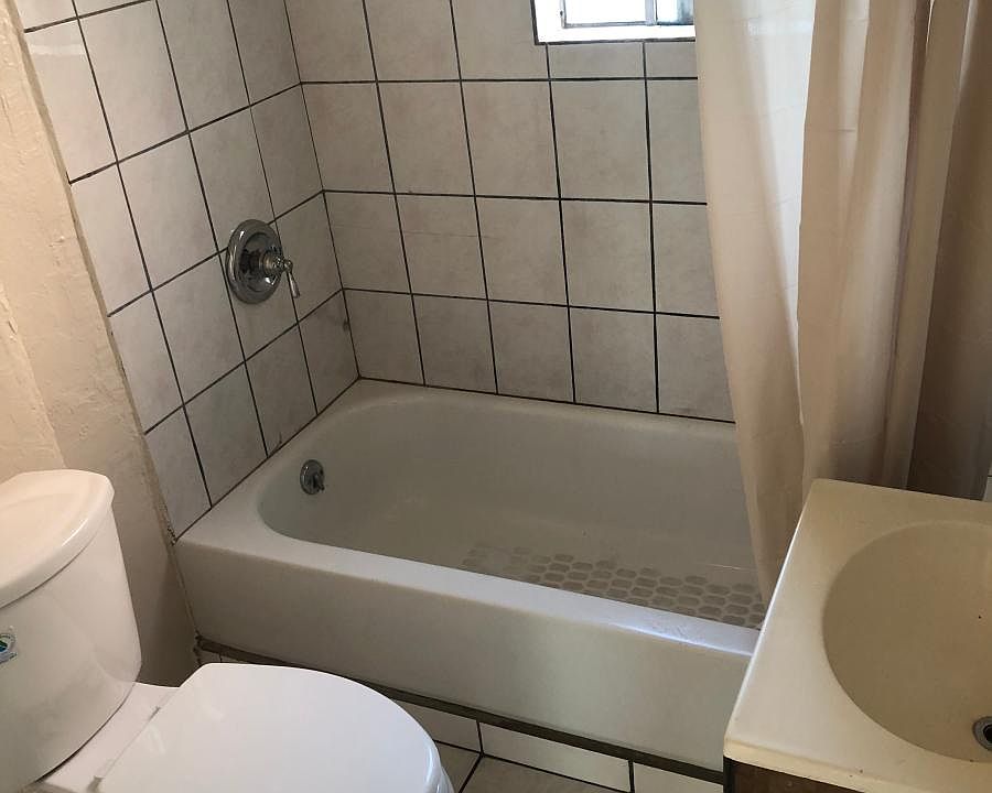 2nd image of 417 W 54th St