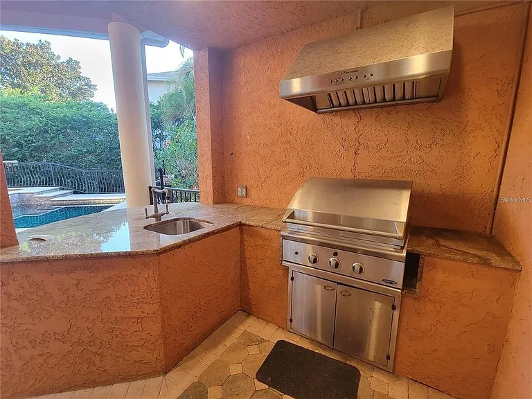 10209 Thurston Groves Blvd — Photo 11