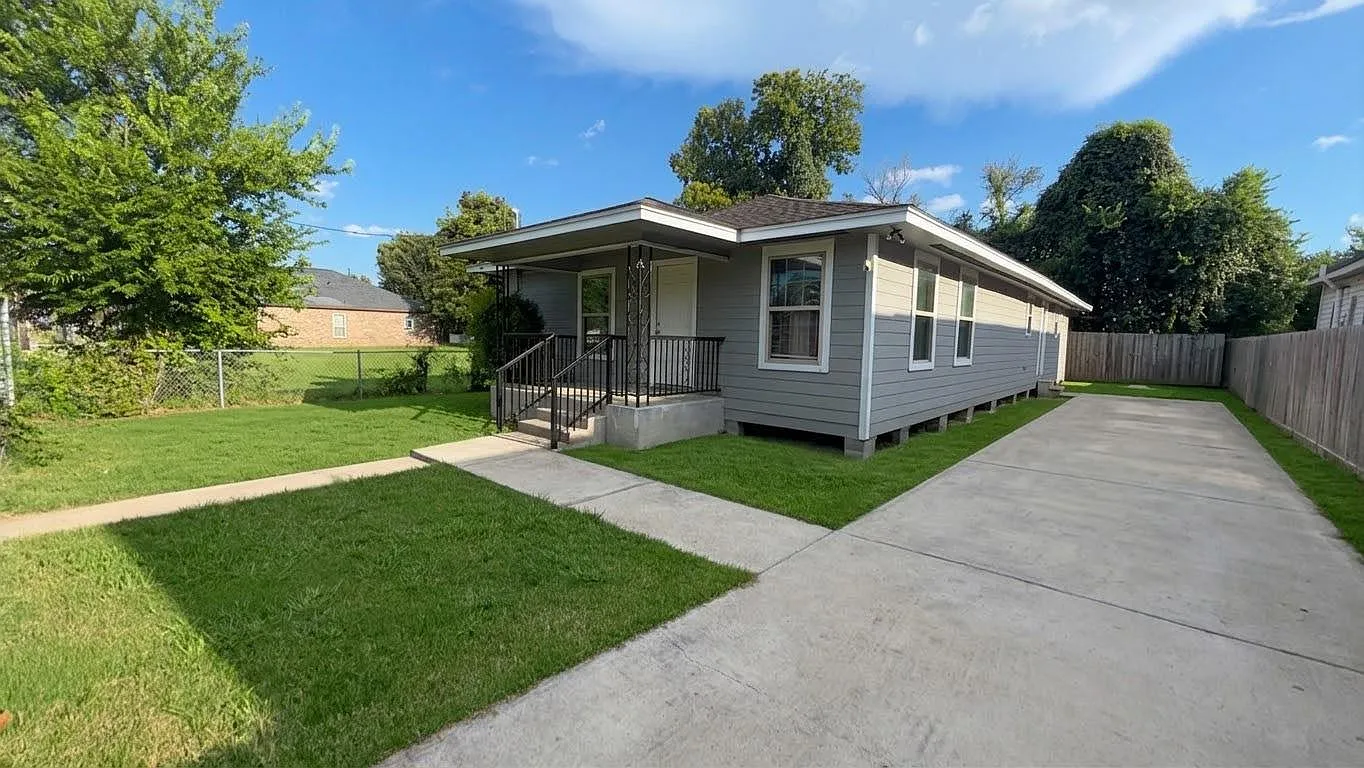 3 bed, 2.5 bath, 1200 sqft, $1,500 — Photo 1