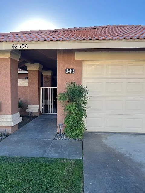 2 bed, 1230 sqft, $2,500 — Photo 2