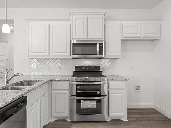 7th image of this home