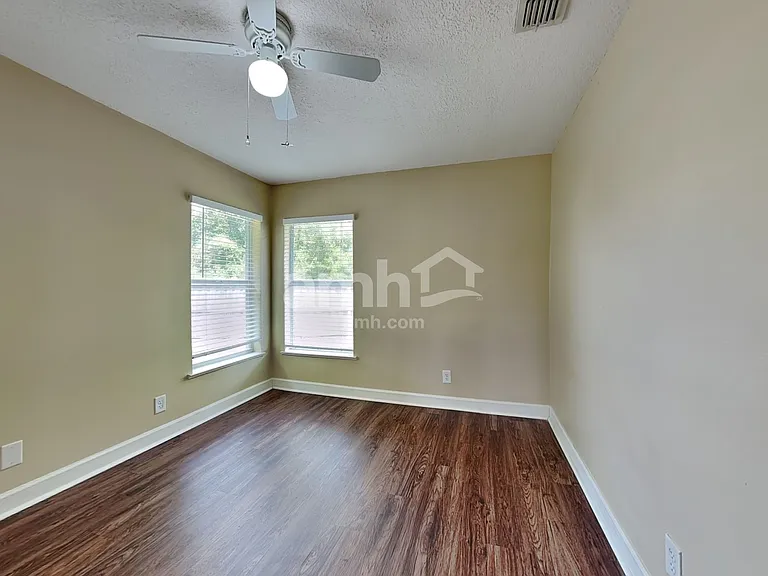 5940 NW Foust Cir — Photo 20