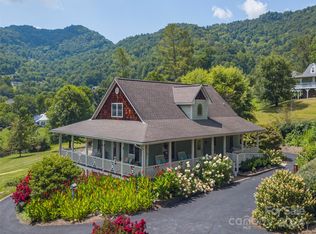 145 Mosa Dr, Waynesville, NC 28786
