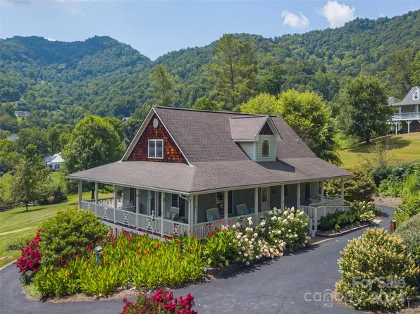 145 Mosa Dr, Waynesville, NC 28786