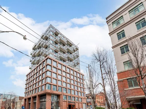 2 Augusta Ave #701, Toronto, ON M5V 2W1