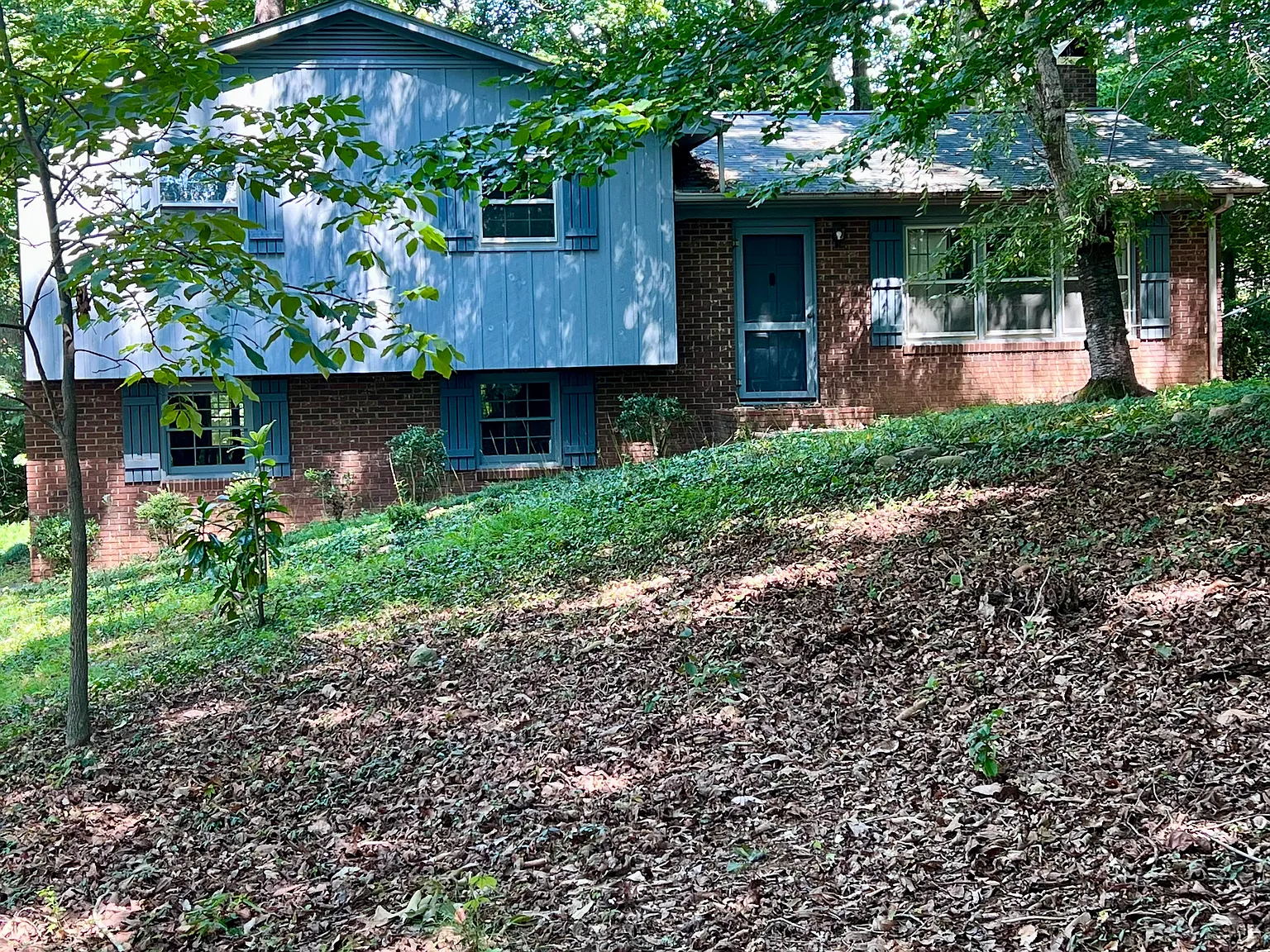 3 bed, 1198 sqft, $1,900 — Photo 1
