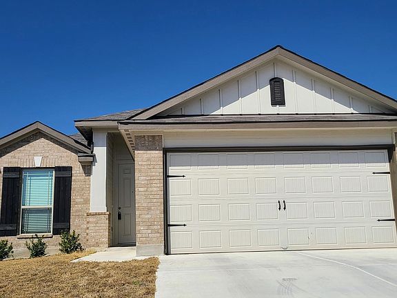 2nd image of 1642 Woodlands Dr