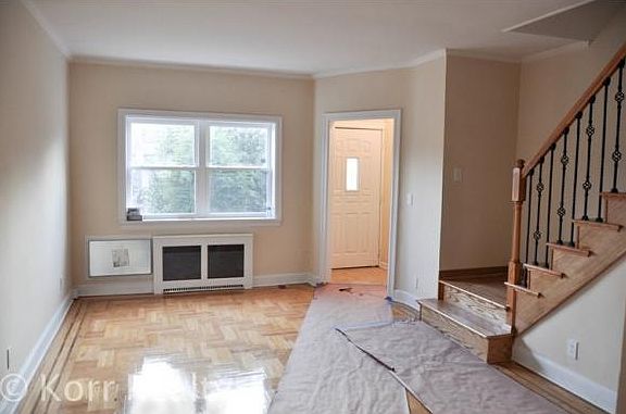 2nd image of 2161 E 27th St